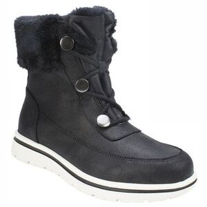 New Cliffs by White Mountain Wedge Hiker Boots